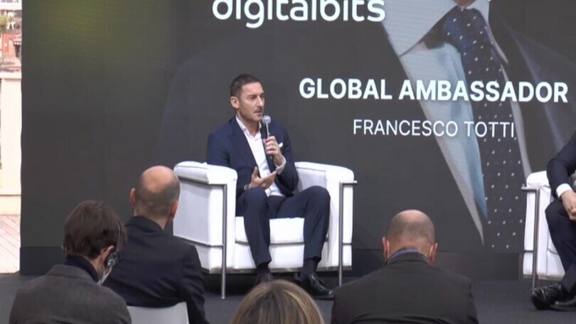 Totti: "Sabato ho salutato Friedkin allo stadio"