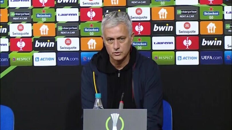 Mourinho: "Vincere per sperare di arrivare primi"