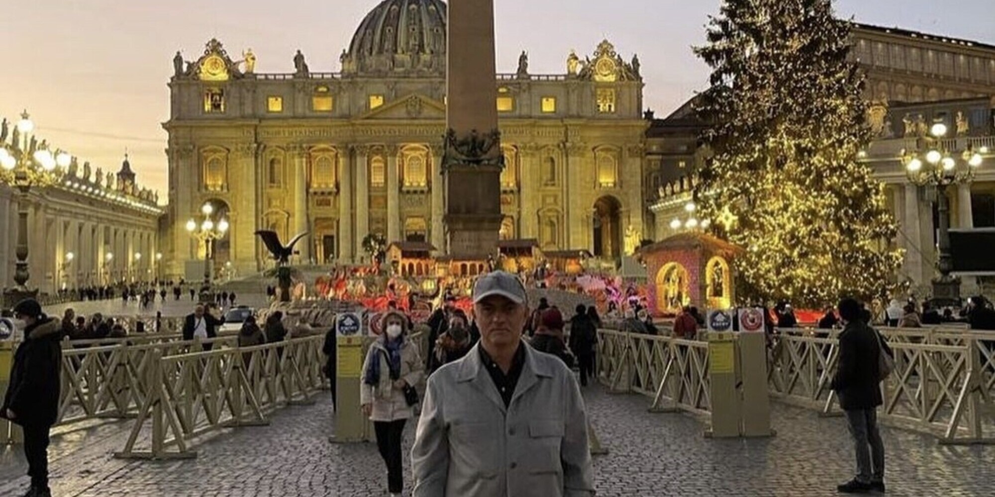 Mourinho si gode Roma sotto Natale: “Shopping e la messa a San Pietro”
