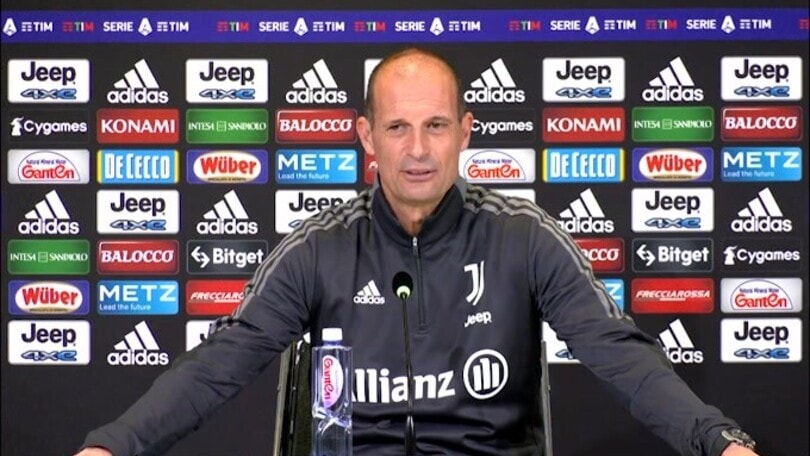 Allegri scherza: "Ho mangiato il panettone ad ottobre.."
