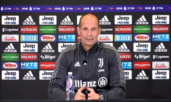 Allegri: "Non ha senso rischiare Dybala"