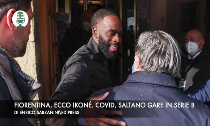 Fiorentina, ecco Ikonè. Covid, saltano gare in Premier e Serie B