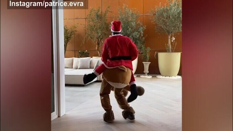 Evra show per Natale: eccolo con la renna