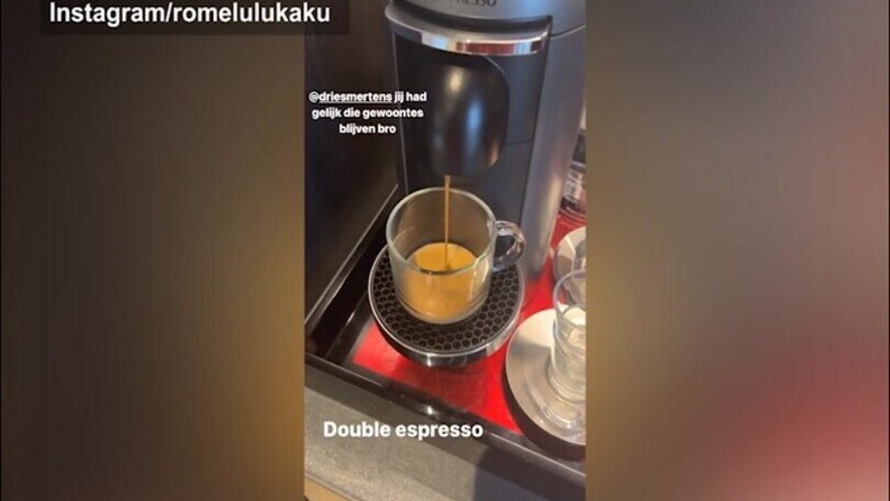 Lukaku beve il caffè e tagga Mertens: "Le vecchie abitudini.."