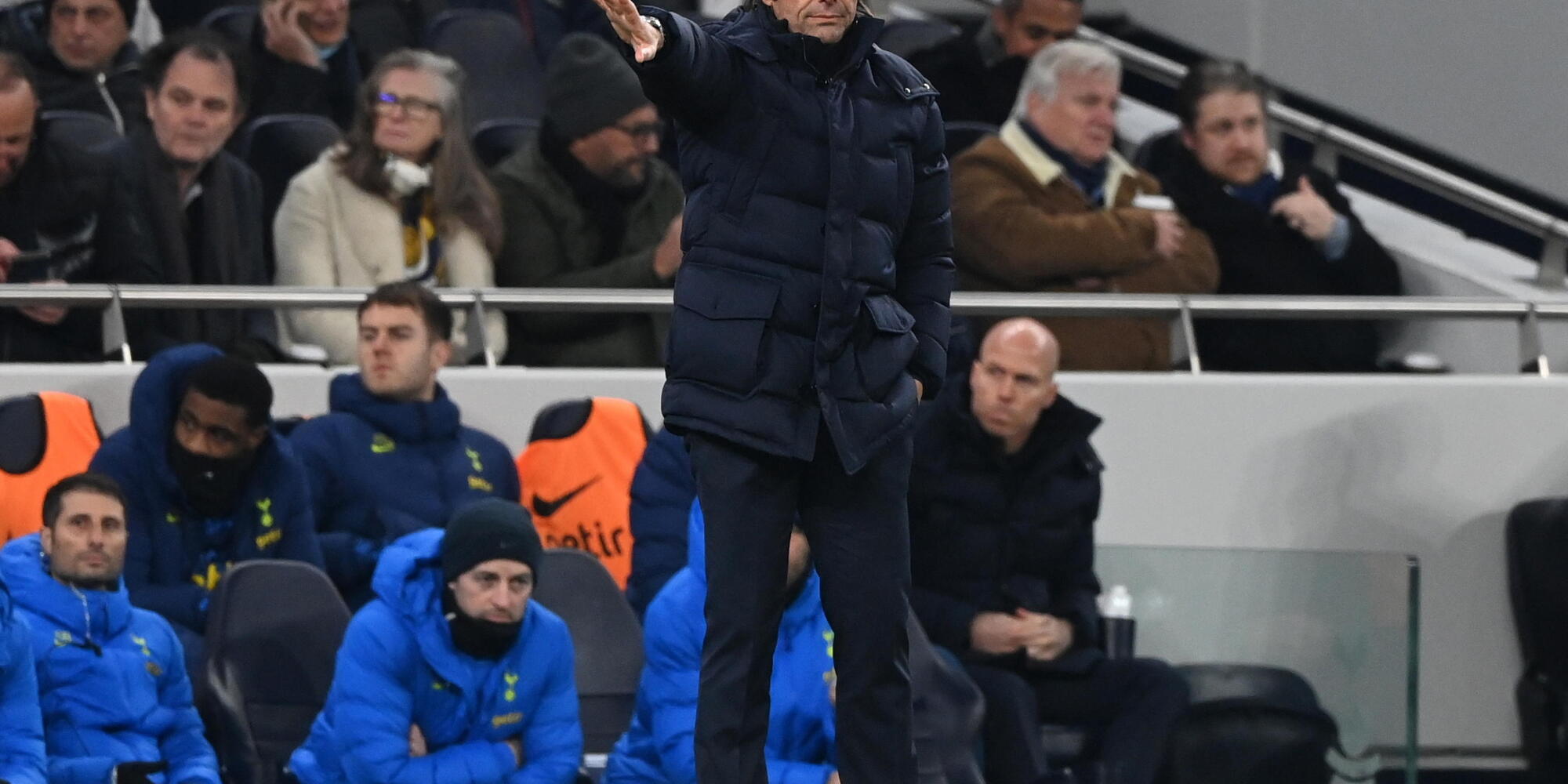 
            
            Calcio: Premier; Tottenham frena, vince il West Ham
          