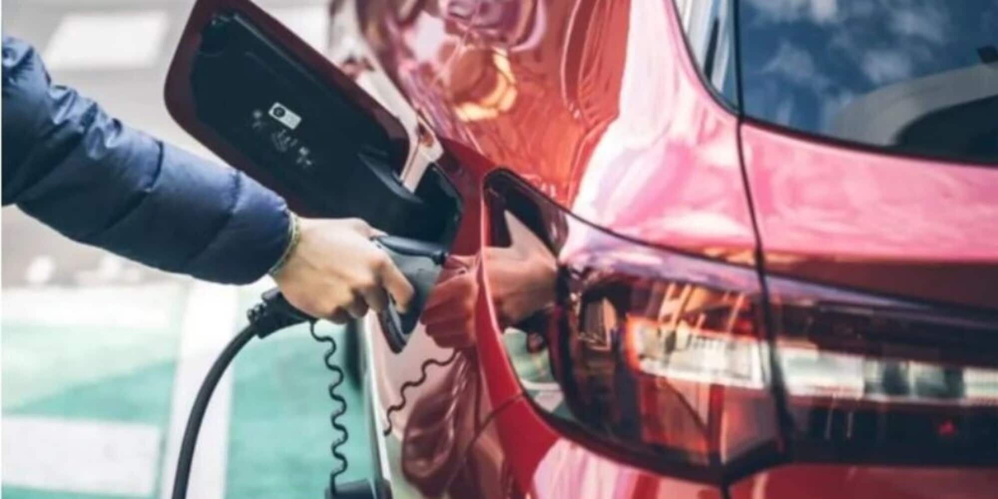 Ecobonus, il Governo dice no agli incentivi per elettriche e ibride