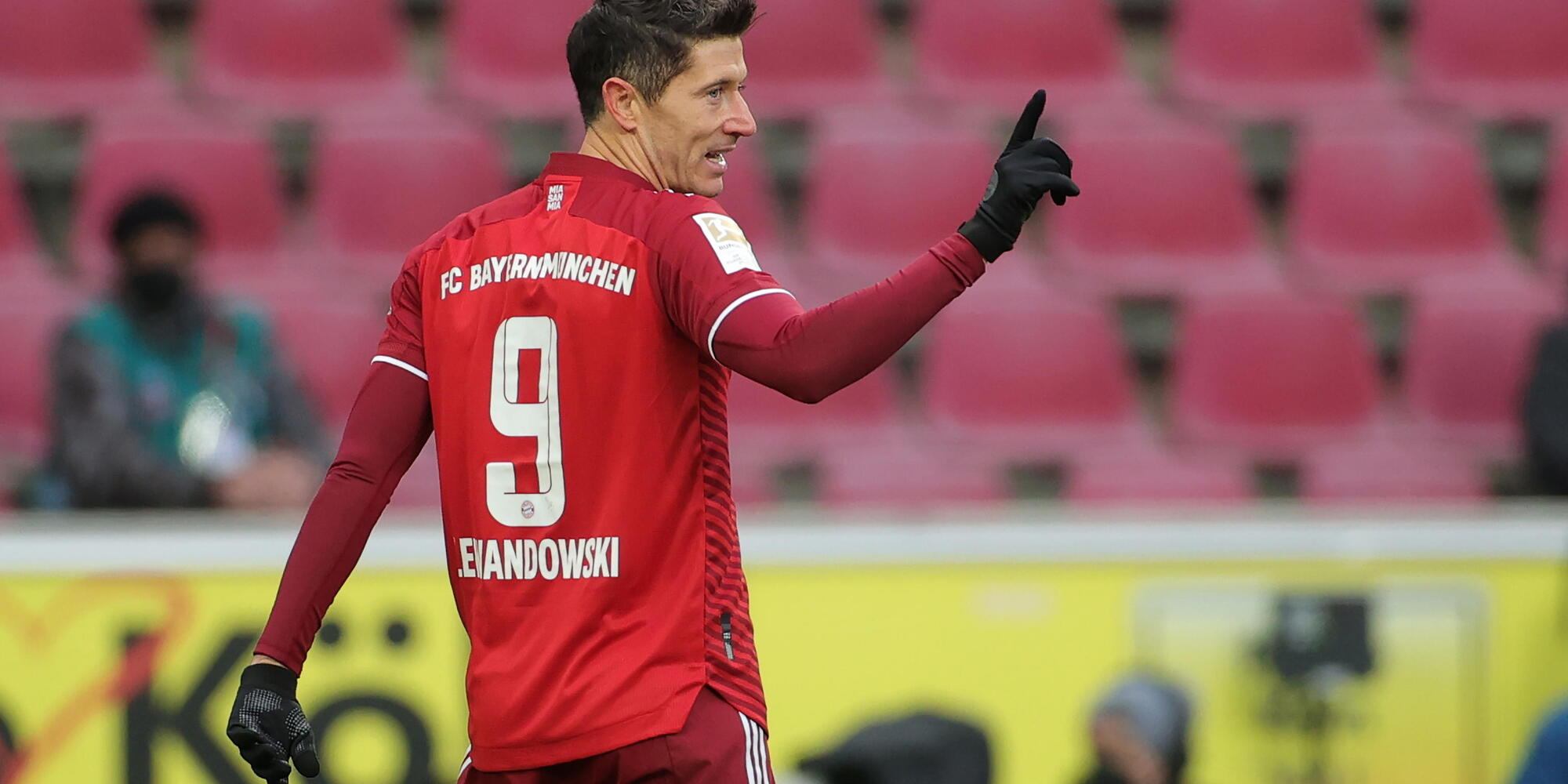 
            
            Calcio: Lewandowski si conferma, è Best Fifa Player 2021
          