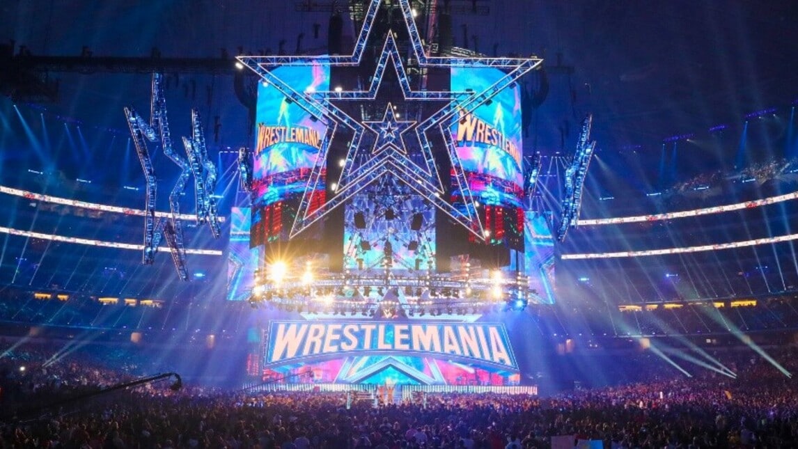 WWE, Cody Rhodes è tornato! Che debutto per Logan Paul