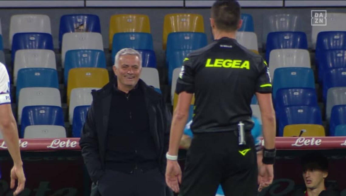 Di Bello espelle Fuzato, Mourinho se la ride