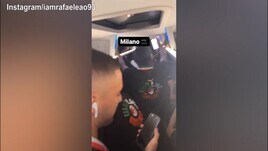 Tomori e Leao scatenati sul bus di ritorno verso Milano
