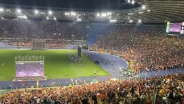 Roma, delirio all'Olimpico: l'esultanza per la vittoria della Conference League