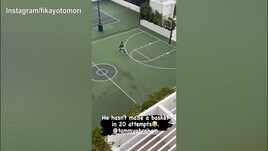 Abraham ci prova con il basket, ma non va troppo bene