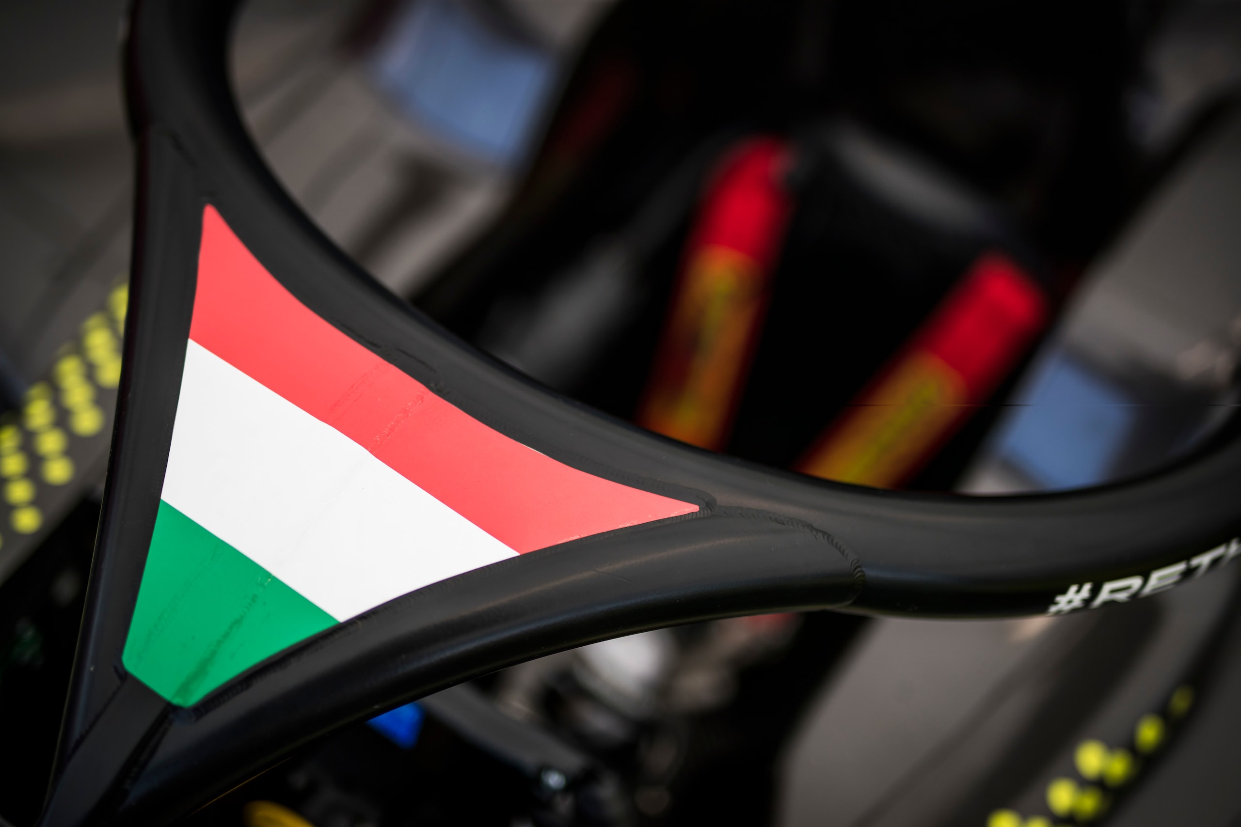 F1, da Leclerc a Hamilton fino a Zhou: tutti i piloti salvati dall'halo