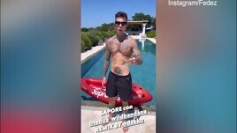 Fedez, che gaffe su Dzeko: "Gioca nella..."