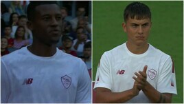 Roma, il boato dell’Olimpico per la presentazione di Wijnaldum e Dybala