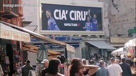 Mertens incredulo per i manifesti in città: "Non mi abituerò mai"