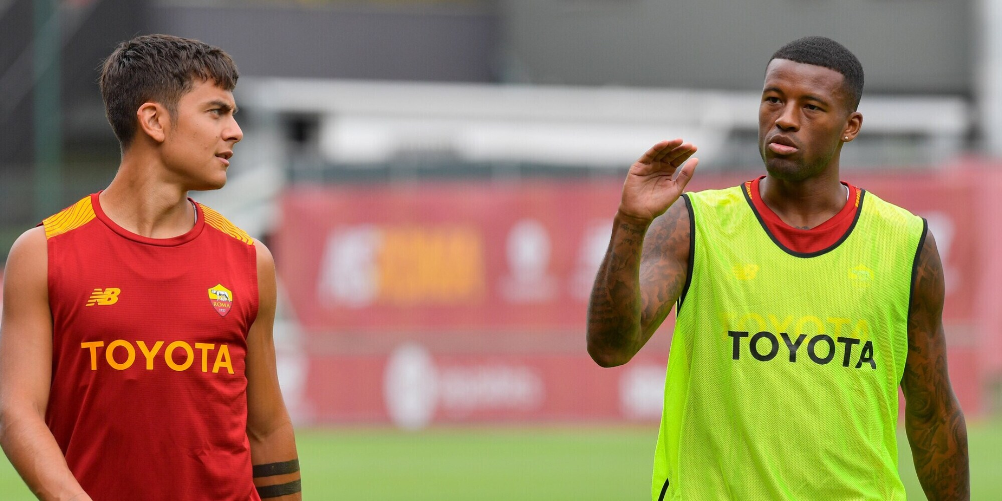 Cremonese, un tweet per Wijnaldum: "Speriamo di rivederti presto in campo"
