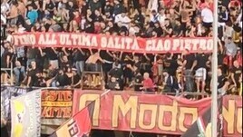 Benevento, lo striscione al Vigorito per ricordare Pietro