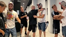 Higuain nel ritiro dell'Argentina: sorrisi e abbracci con Dybala