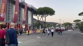 Ansia tifosi per Roma-Napoli, ecco i primi arrivi all'Olimpico