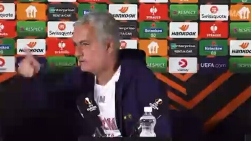 Mourinho bacchetta Zalewski: "Malato a vent'anni? Io la prima volta a 58"