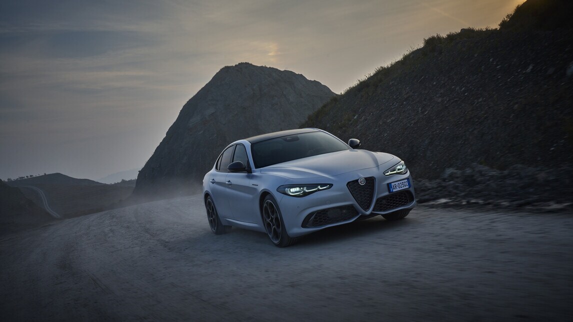 Alfa Romeo Giulia Competizione, restyling tecnologico