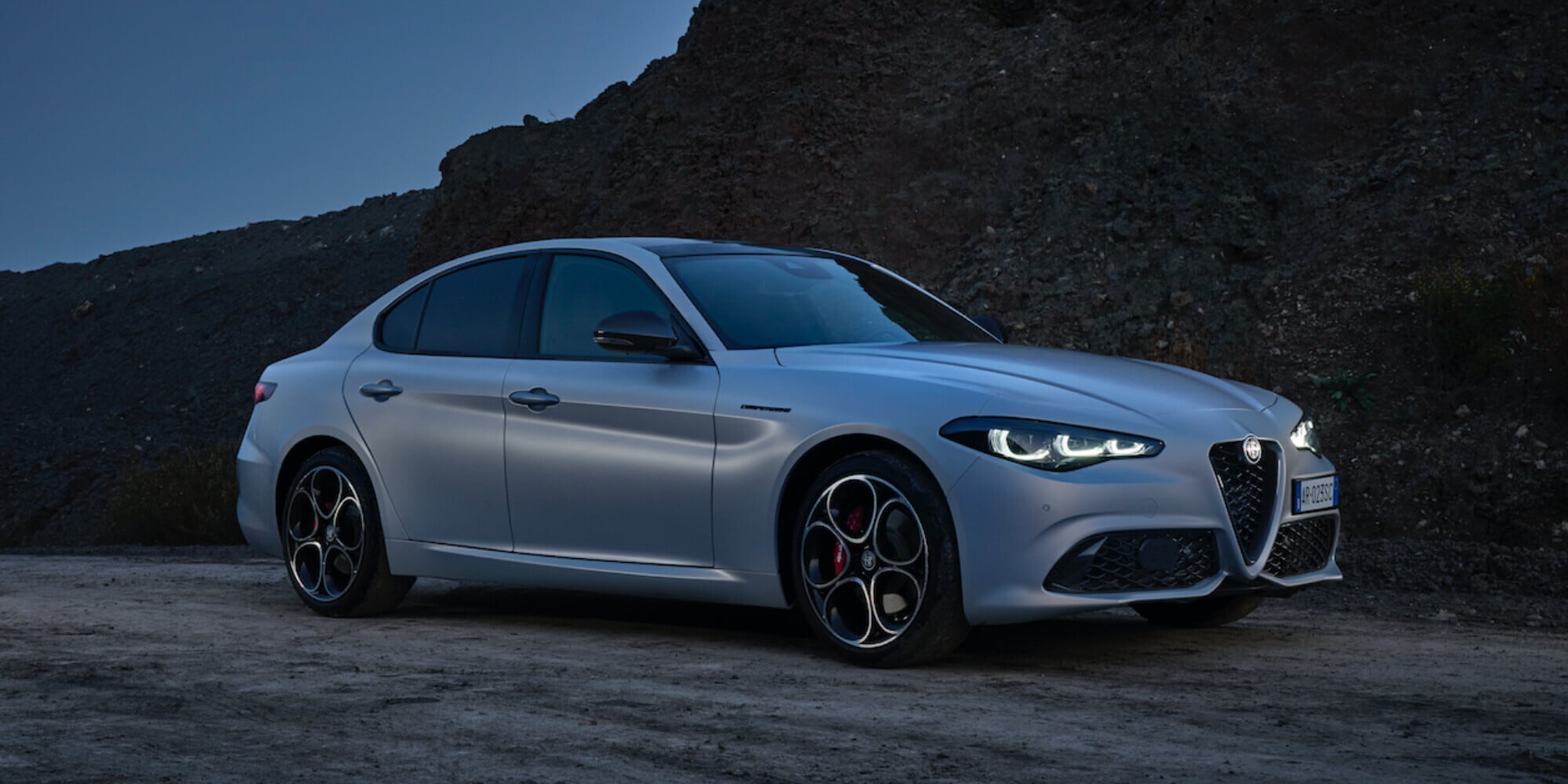 Alfa Romeo Giulia e Stelvio, restyling tecnologico per la berlina e il Suv