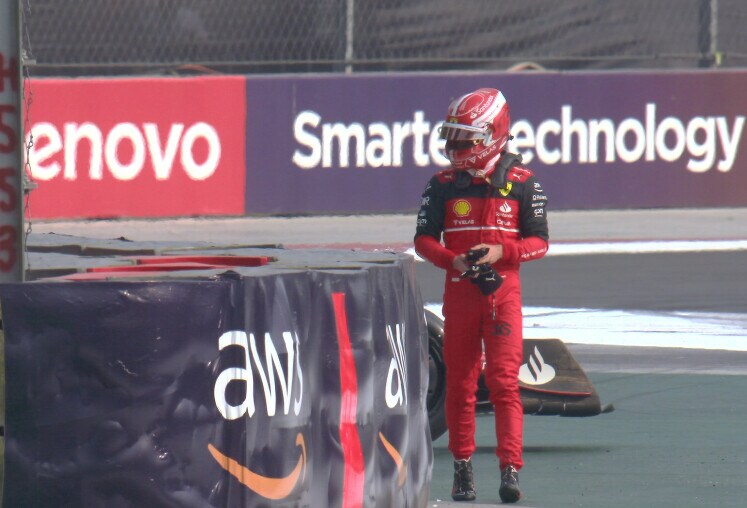 GP Messico, paura per Leclerc: perde la sua Ferrari e va a muro nelle libere 2