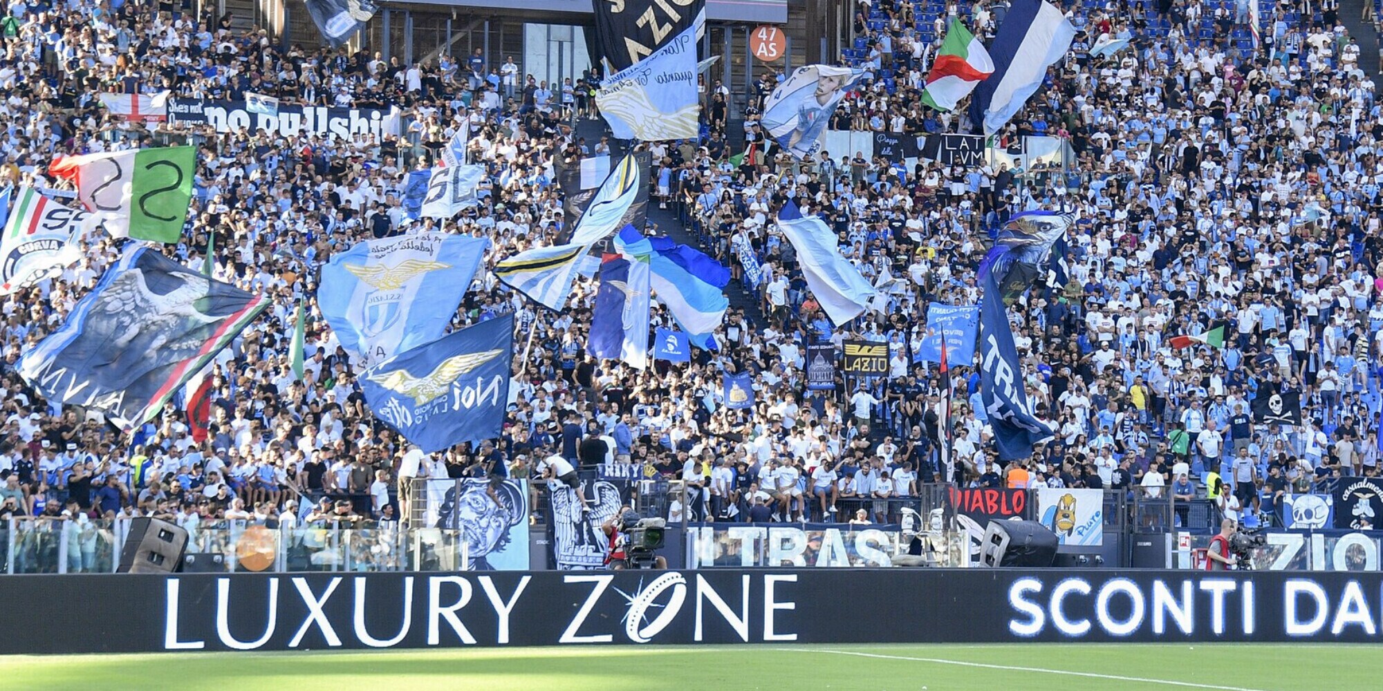 Lazio, tifosi tutti in corteo: la polizia vigila
