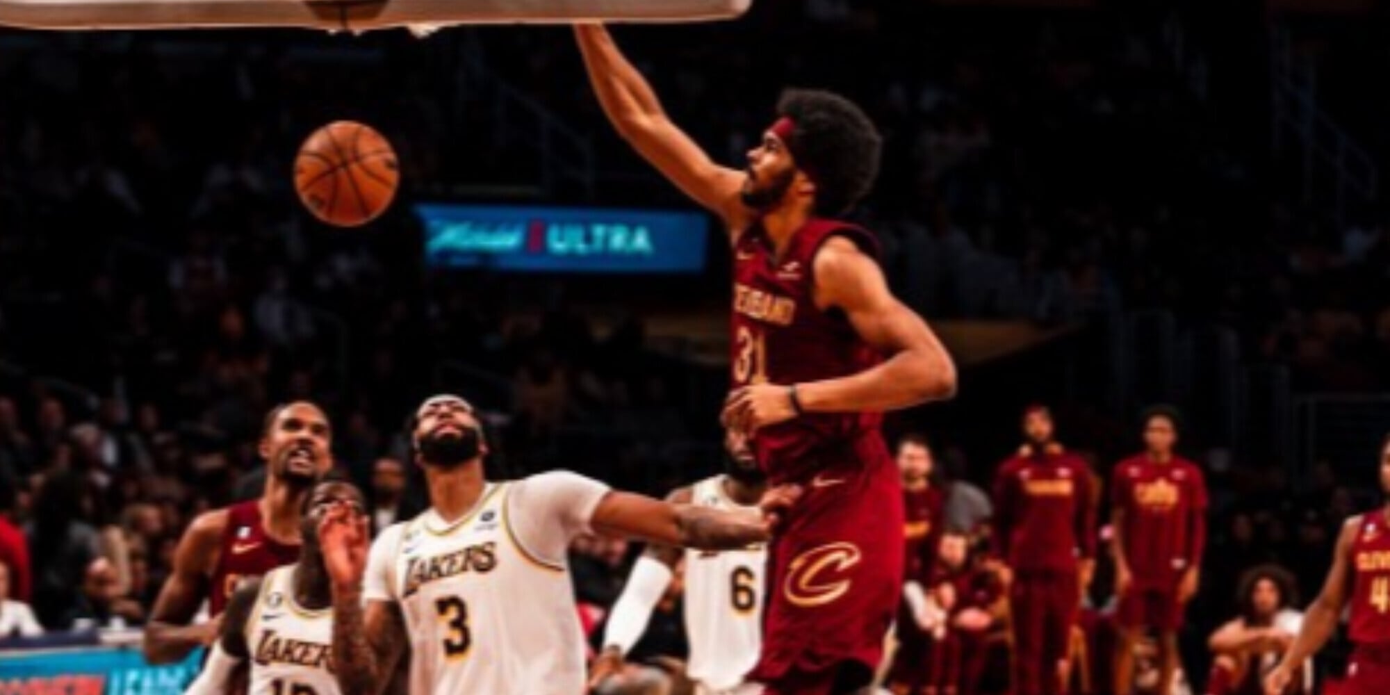 Nba, Lakers ancora sconfitti: vince Cleveland. Ok Jazz e Raptors