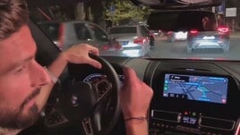 Giroud canta “L’italiano” di Toto Cotugno mentre guida