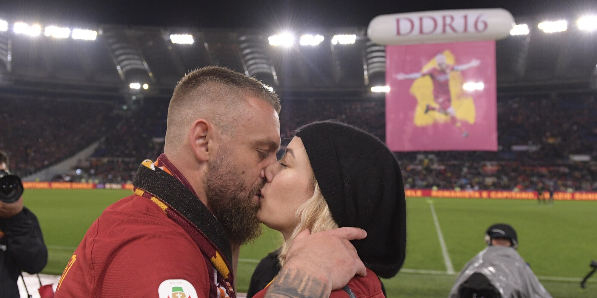 Sarah Felberbaum racconta De Rossi: "Quella volta che al ristorante..."