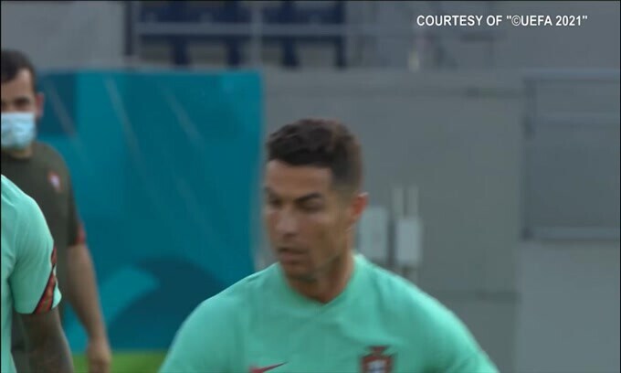 Ronaldo piange in tv, il racconto commovente
