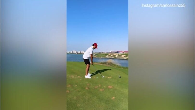 Sainz passione golf: il video mostra la passione
