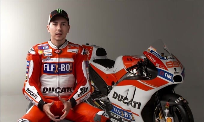 Moto Gp, Lorenzo e la Ducati sfiorata per due volte