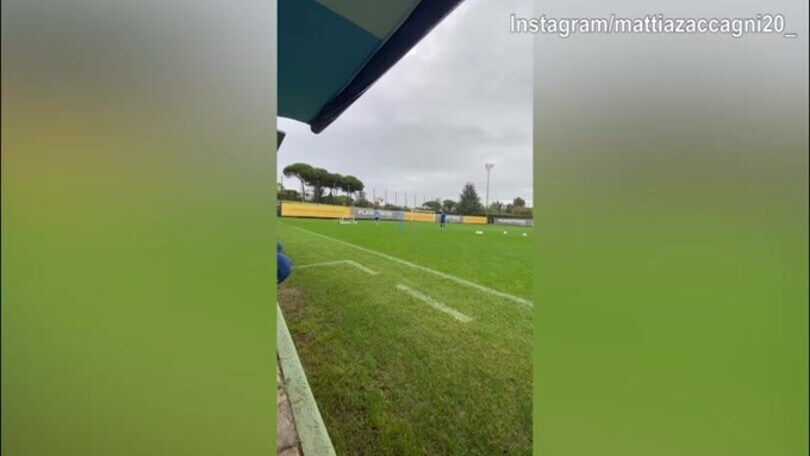 Lazio, niente vacanze per Zaccagni: il calciatore si allena a Formello
