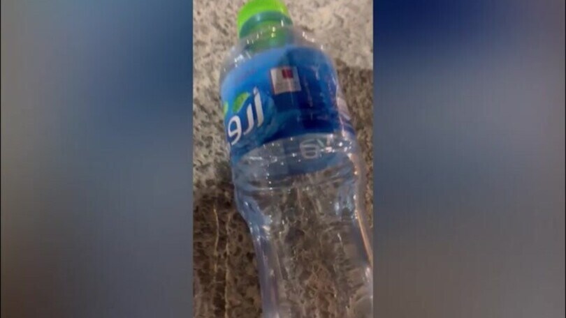 Qatar 2022, la curiosa storia delle bottigliette d'acqua negli stadi