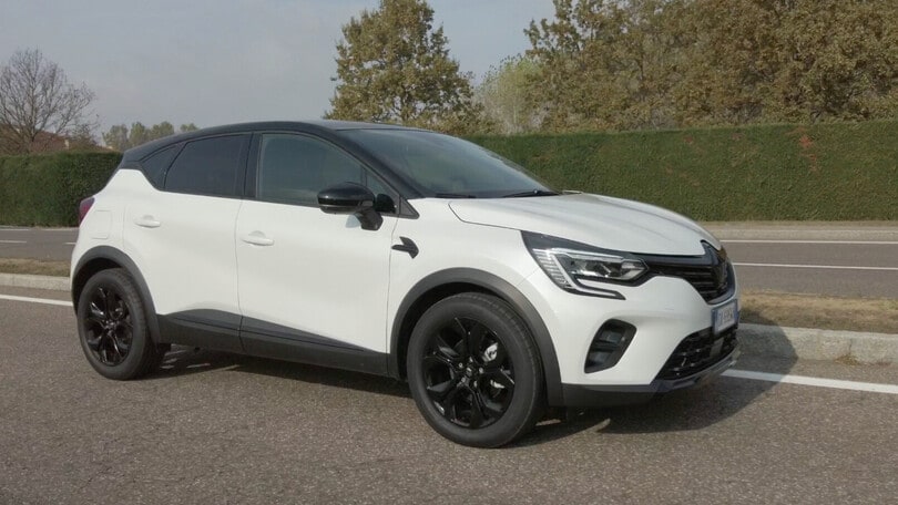 Renault Captur 1.6 E-Tech, la prova del piccolo Suv ibrido plug-in