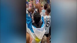 Argentina-Messico, il duello è anche nei cori