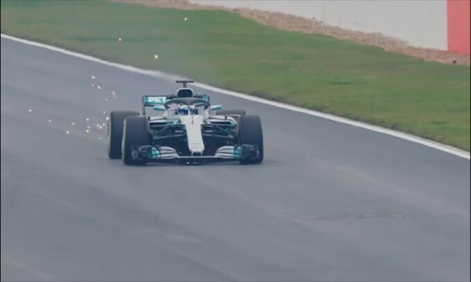 F1, Hamilton conquista il premio "Azione dell'anno" 2022