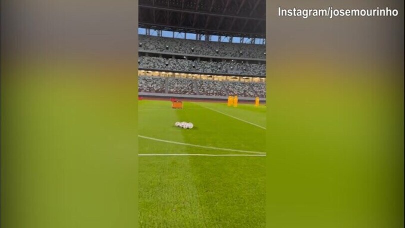 Roma, allenamento a Yokohama