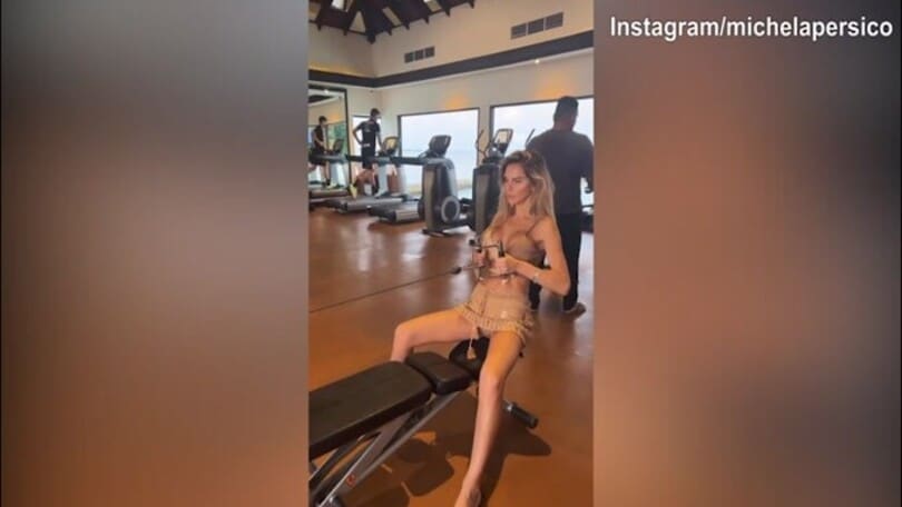 Il bikini di Michela Persico fa impazzire il web