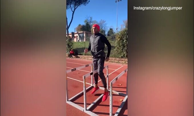 Jacobs si allena a ritmo di musica: ecco il video sui social