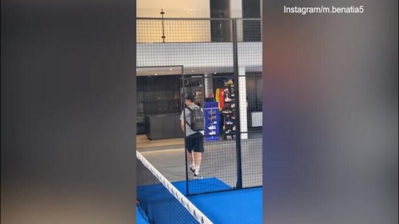 Ex calciatori e il padel: Benatia sfida Nasri