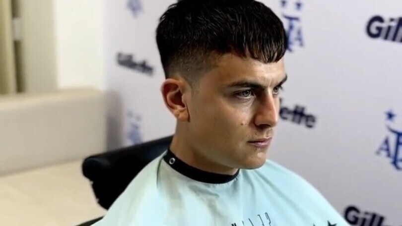 Il nuovo look di Dybala per l'Argentina