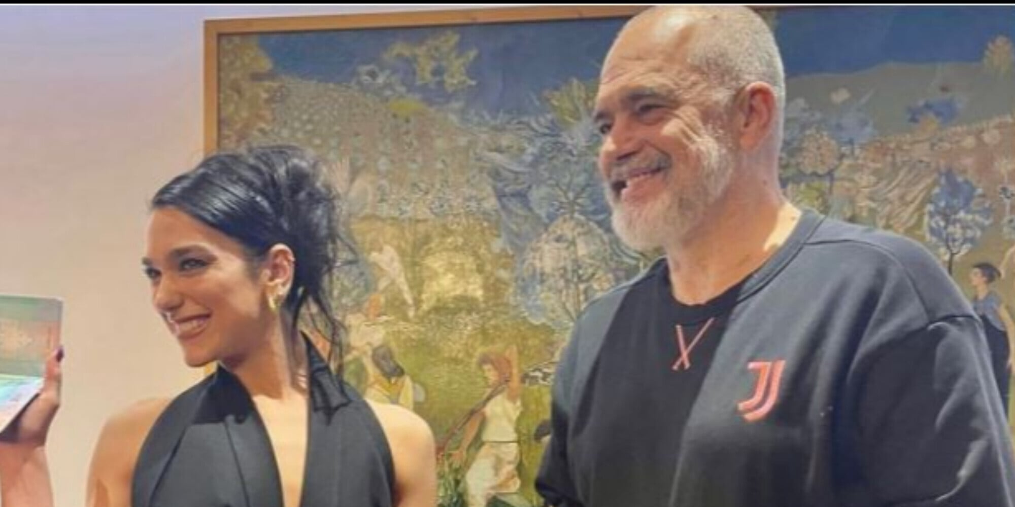 Albania: il primo ministro con la felpa della Juve insieme a Dua Lipa