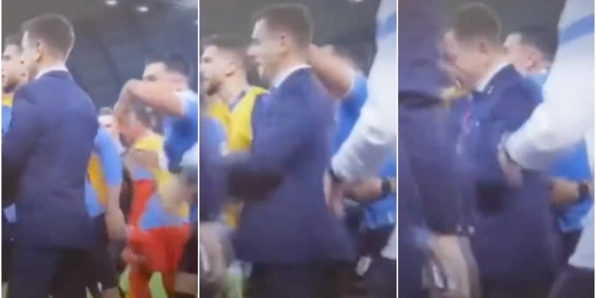 Gimenez impazzisce dopo l'eliminazione dell'Uruguay: gomitata a bordo campo a un dirigente della Fifa!