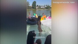 Festa compleanno Kennys Palacios, Wanda Nara scatenata