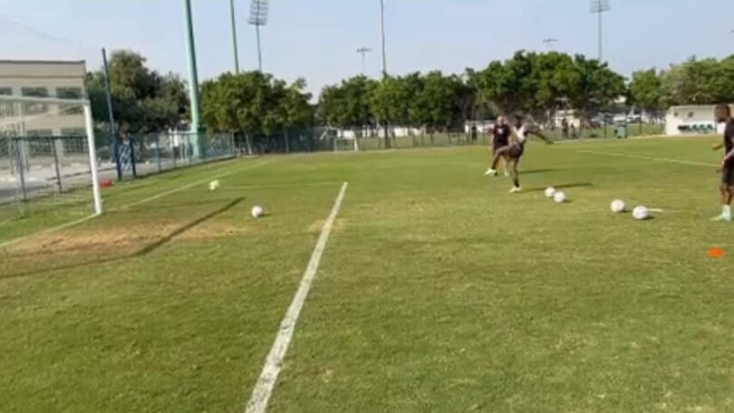 Wijnaldum è quasi pronto: corre in campo e calcia in porta