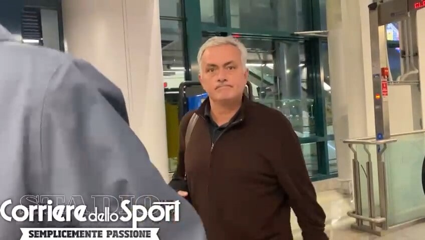 Mourinho è tornato a Roma: “Karsdorp? Voi mi conoscete”